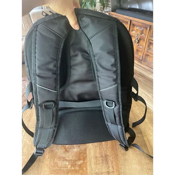 OPACK 18.4" Extra Large Laptop Backpack - TSA Friendly, Anti-Theft, Water-Resist - Picture 4 of 11